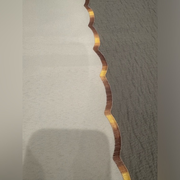 VTG Floral Embroidered Tablecloth 70’s 80’s golds, tans and greens 55 x 58” - Picture 9 of 10